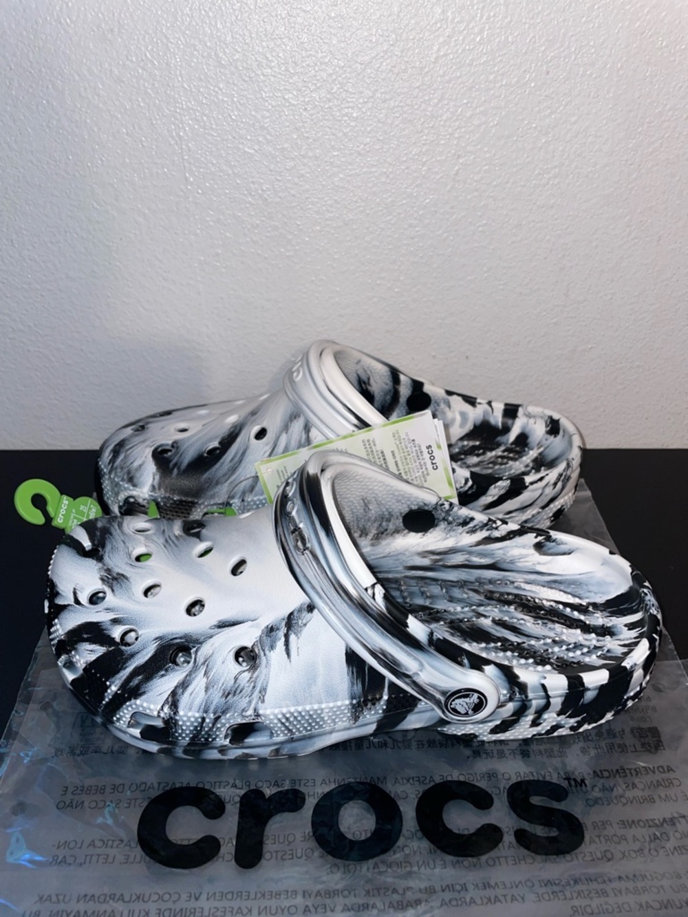 CROCS Classic Marble Clog - Picture 2 of 13